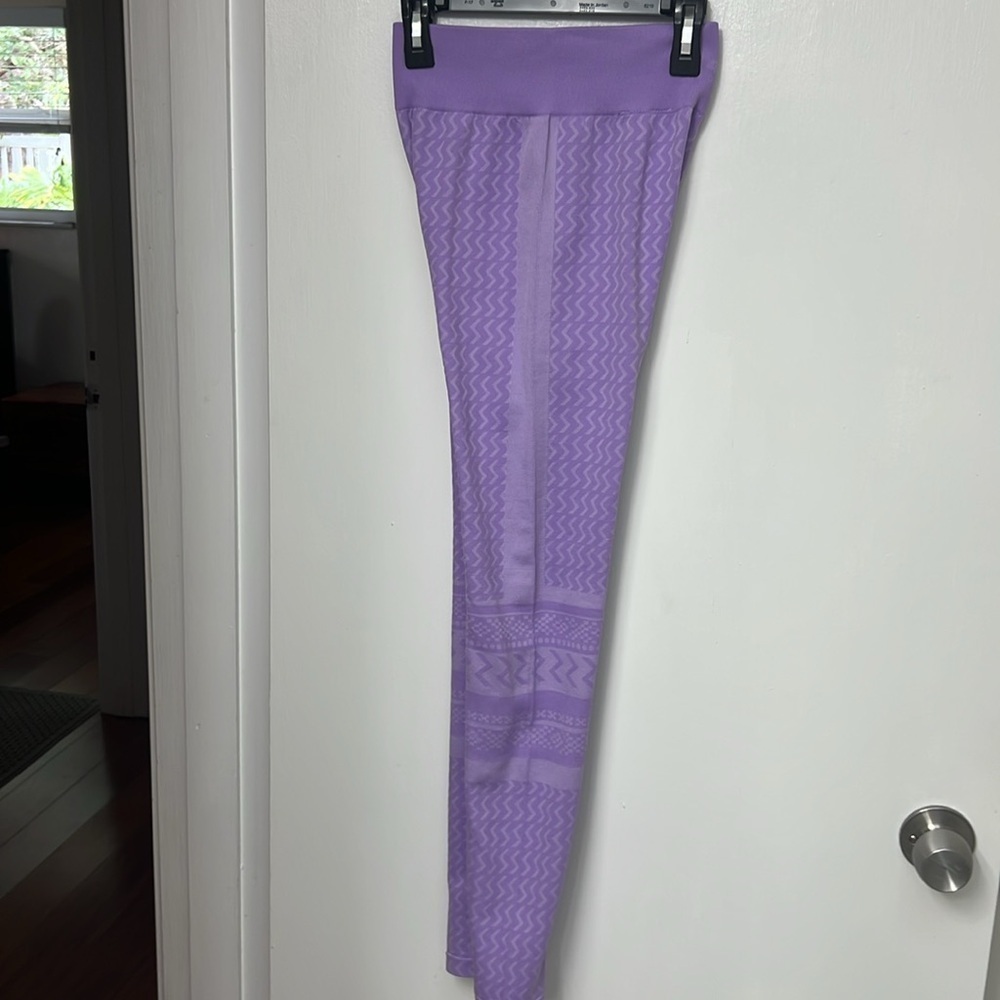 ASOS 4505 women's sportswear fit yoga leggings in lilac, Size Small, EUC - Picture 10 of 14